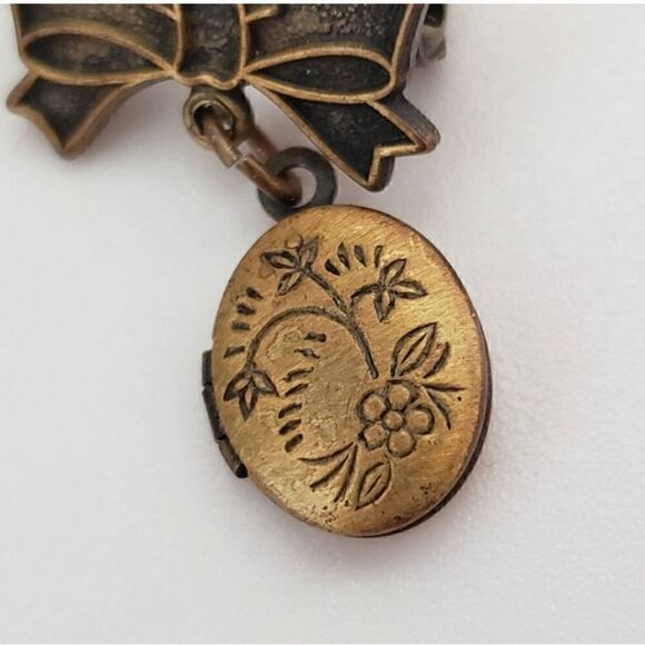 VINTAGE 1960s Miniature Brass Pin Brooch Locket Collectible - Picture 5 of 6